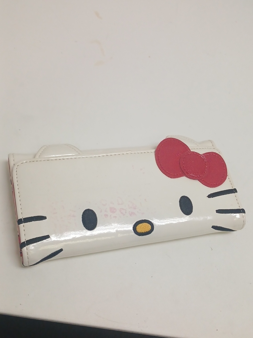 Hello Kitty White Big Face Flap Wallet